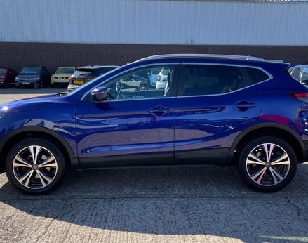 Nissan Qashqai 1.3 Qashqai N-Connecta DiG-T 5dr 11