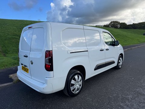 Vauxhall Combo 1.5 Combo 2300 Sportive TD S/S 4