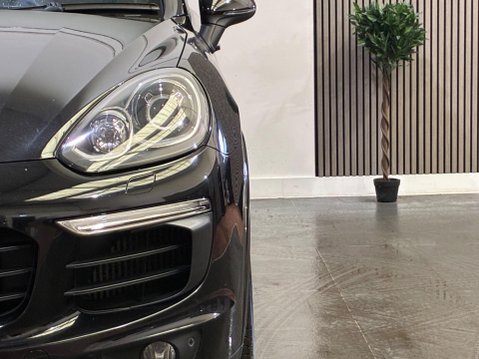 Porsche Cayenne 3.0 TD V6 Platinum Edition TiptronicS 4WD Euro 6 (s/s) 5dr 55