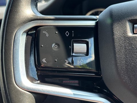 Land Rover Discovery Sport R-DYNAMIC HSE MHEV 23