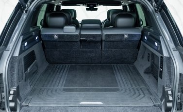 Land Rover Range Rover P530 SV 44