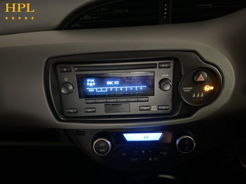 Toyota Yaris 1.5 VVT-h Active Hatchback 5dr Petrol Hybrid E-CVT Euro 6 (s/s) (100 ps) Ai 15