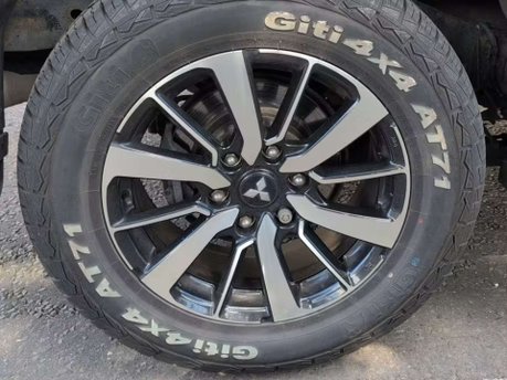 Mitsubishi Shogun Sport 2.4D 4 SUV 5dr Diesel Auto 4WD Euro 6 (181 ps) 29