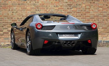 Ferrari 458 Spider 6
