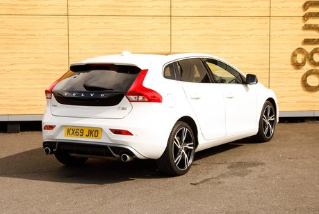 Volvo V40 T3 R-DESIGN EDITION
