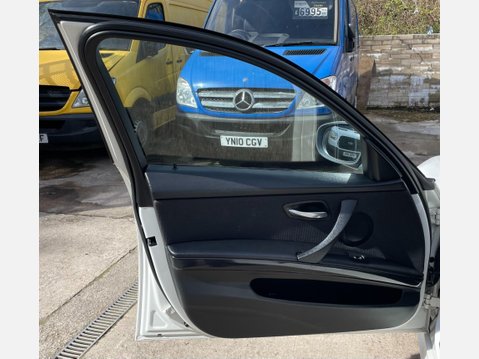 BMW 3 Series 2.0 318d SE Euro 5 4dr 37