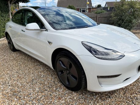 Tesla Model 3 (Dual Motor) Long Range Auto 4WDE 4dr 7