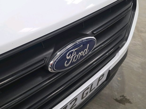 Ford Transit Custom Transit Custom 300 L2 Diesel FWD 2.0 Eco Blue 130ps Low Roof Leader Van 6