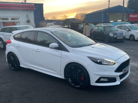 Ford Focus 2.0T EcoBoost ST-3 Euro 6 (s/s) 5dr 12