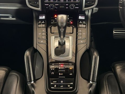 Porsche Cayenne D V8 S TIPTRONIC S 15