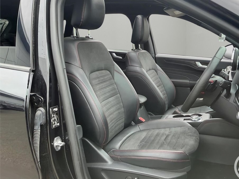 2021 Ford Kuga — image 4