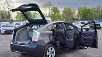 Toyota Prius 1.8 VVT-h T Spirit Hatchback 5dr Petrol Hybrid CVT Euro 5 (s/s) (136 ps) 16