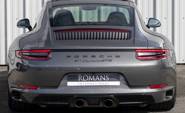Porsche 911 Carrera GTS (991.2) 5