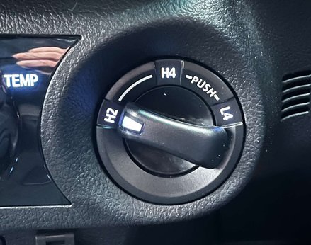 Toyota Hilux 2.8 HI-Luxury Invincible X D-4D 4WD Double Cab Auto 4WD 5dr 43