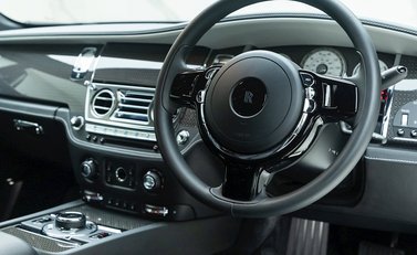 Rolls-Royce Wraith Black Badge 9