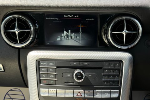 Mercedes-Benz SLC SLC 250 D AMG LINE - CAMERA -AIRSCARF -PARKTRONIC -HEATED SEATS 45