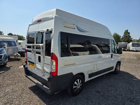 Auto-Sleepers Orian Pavo 8