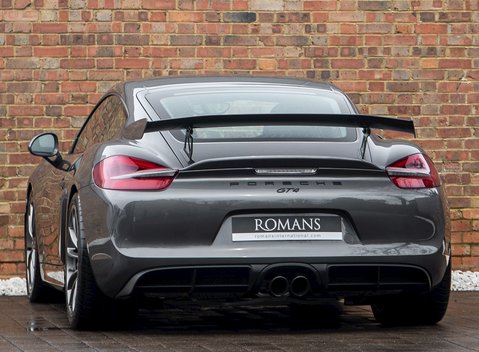 Porsche Cayman GT4 3