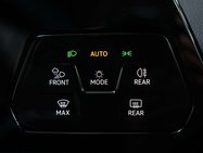 Volkswagen Golf 2.0 Golf GTi Clubsport TSi Semi-Auto 5dr 31