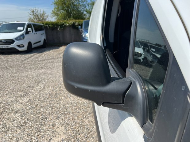 Peugeot Partner SWB L1H1 (SOLD) Low Roof Professional Air Con Sensors EURO 6 NO VAT 18