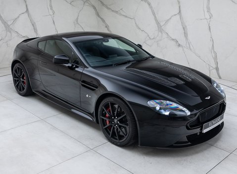 Aston Martin V12 Vantage S 11