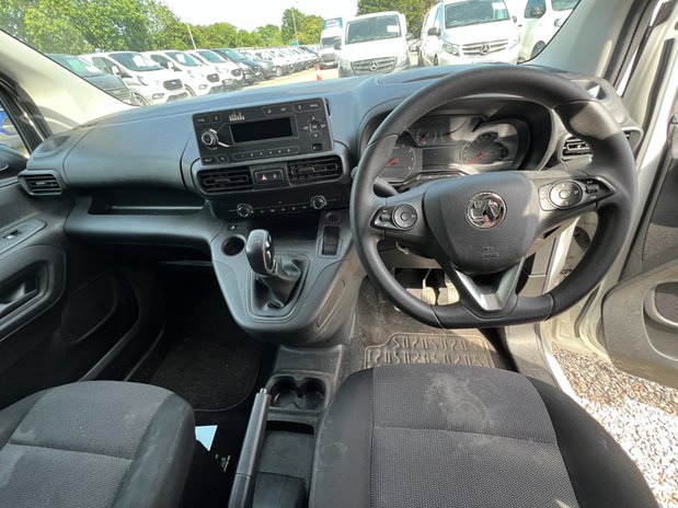 Vauxhall Combo LWB L2H1 2300 Sportive Air Con Sensors EURO 6 27