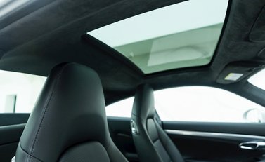 Porsche 911 (991.2) Carrera 4S 11