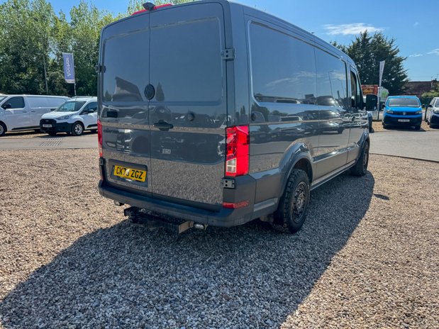 Volkswagen Crafter MWB L2H2 [SOLD MT] Low Roof Trendline Cr35 Air Con Alloys Sensors EURO 6 6