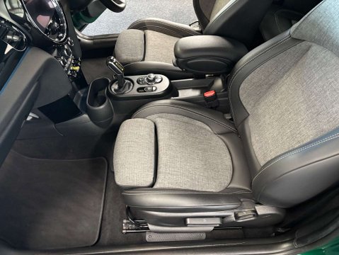 Mini Hatch Cooper S Electric Level 2 3dr 33