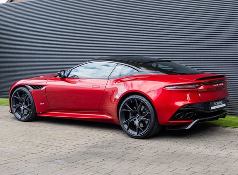 Aston Martin DBS Superleggera 4