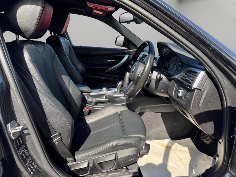 2015 BMW 3 Series — image 12