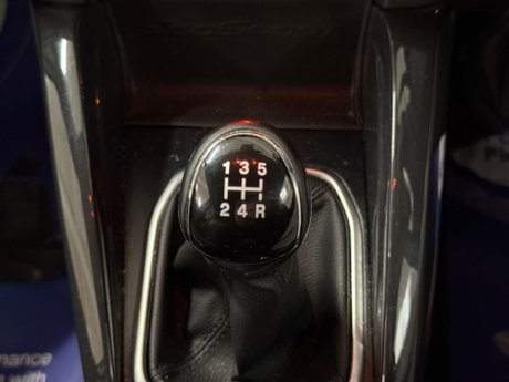 Ford Ecosport 1.0T EcoBoost Titanium 2WD Euro 5 (s/s) 5dr 10