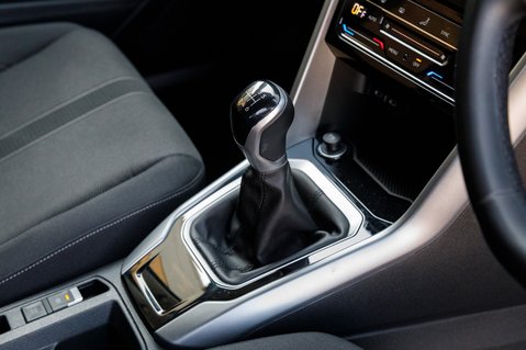 Volkswagen T-Roc LIFE TSI 30
