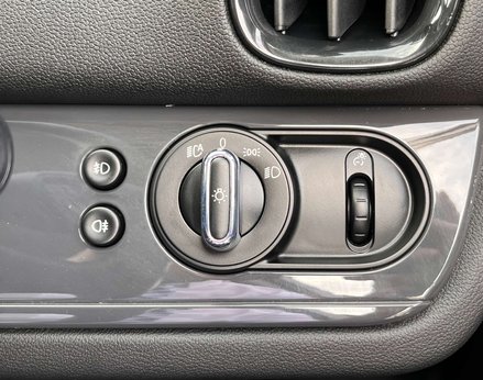 Mini Countryman 1.5 Countryman Cooper Classic Auto 5dr 69