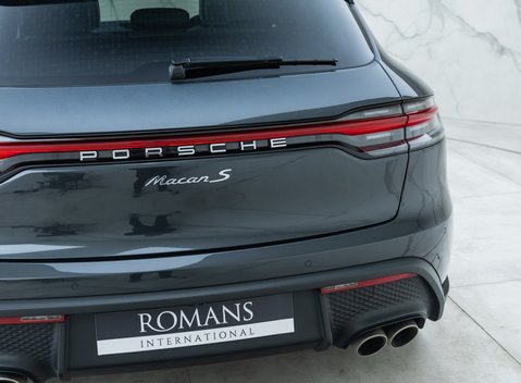 Porsche Macan S 25