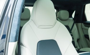 Porsche Cayenne Turbo S E-Hybrid 11