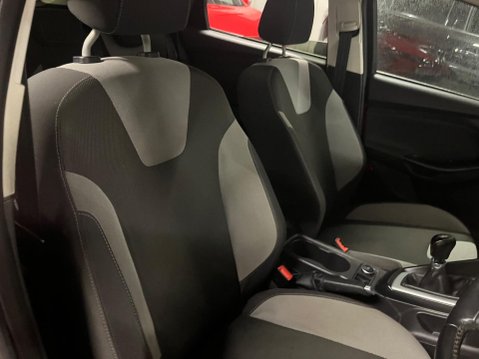 Ford Focus 1.0T EcoBoost Zetec Euro 5 (s/s) 5dr 6