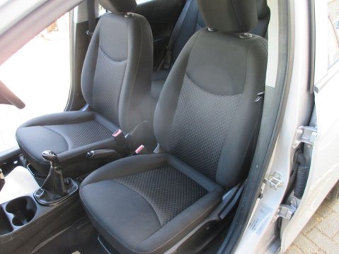 Vauxhall Viva 1.0i SE Euro 6 5dr 26