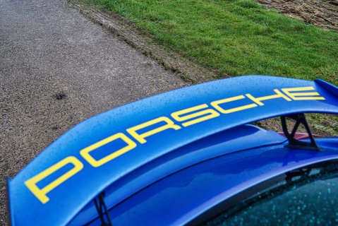 Porsche Cayman GT4 17