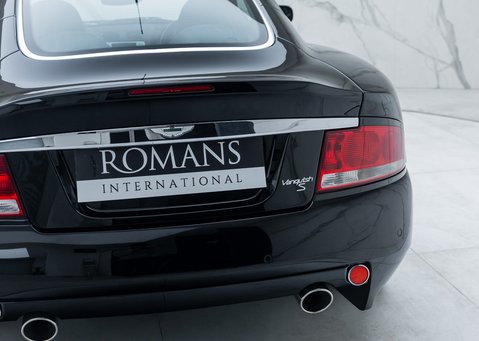 Aston Martin Vanquish S Ultimate 