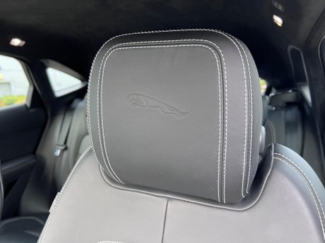 Jaguar E-Pace 2.0 D240 R-Dynamic HSE Auto AWD Euro 6 (s/s) 5dr 37