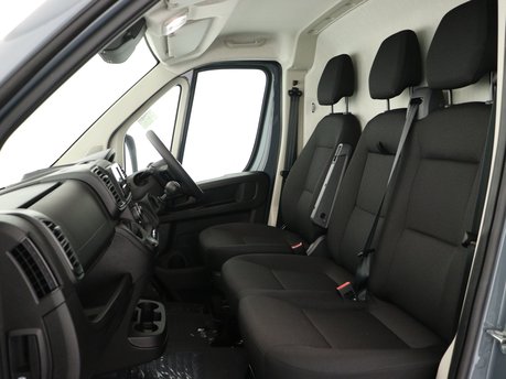 Peugeot Boxer 335 L2H2 BHDi 140 MT6 Professional 10