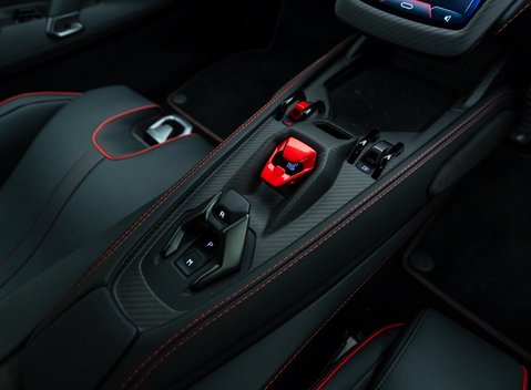 Lamborghini Revuelto 23