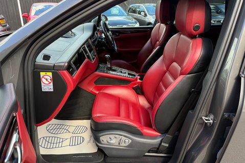 Porsche Macan D S PDK - £14K EXTRAS -AIR SUSPENSION -PDLS+ -BOSE -SIDE SKIRTS -ACC-CAMERA 3