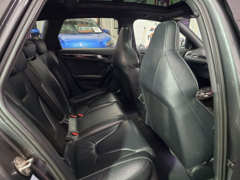 Audi RS4 4.2 FSI V8 S Tronic quattro Euro 5 5dr 19