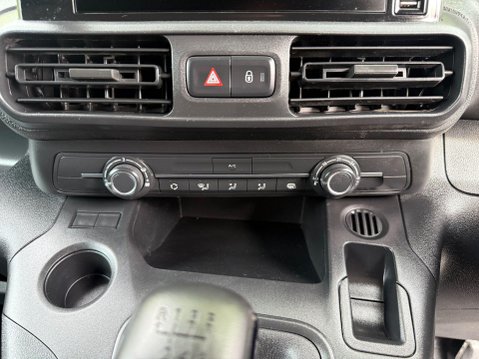 Peugeot Partner BLUEHDI PROFESSIONAL PREMIUM PLUS L1 25