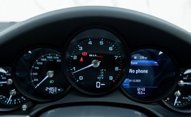 Porsche 911 50TH ANNIVERSARY EDITION 21