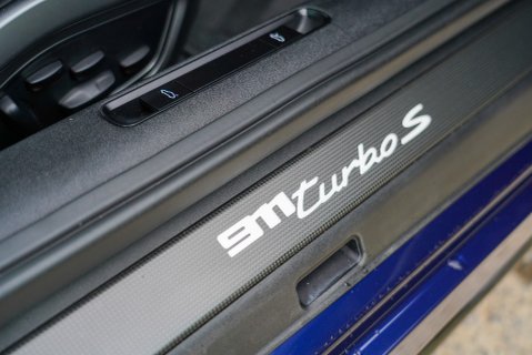 Porsche 911 TURBO S PDK 14