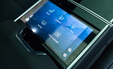 Land Rover Range Rover P530 Autobiography LWB 17