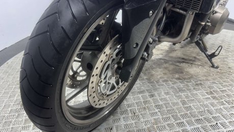 Kawasaki Z ZR750 2005 ONLY 20K NEW MOT SERVICED COMMUTER BIKE 750CC 41